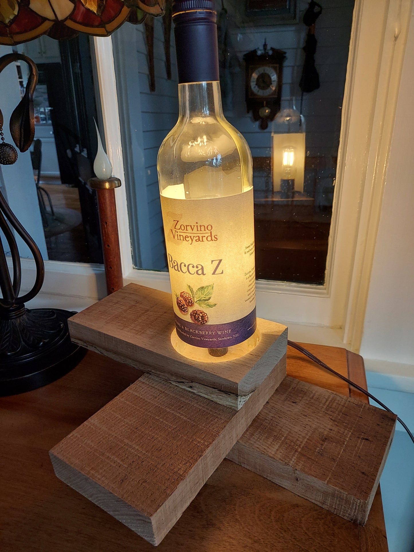 Wine bottle lamp