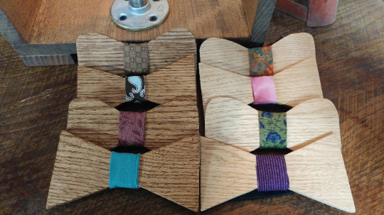 Oak Wood Bow Tie